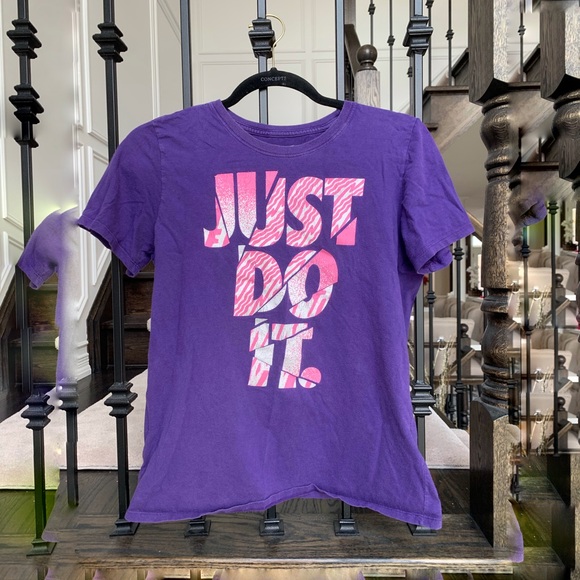 4 shirts!! For half the price of 1 - Picture 2 of 4